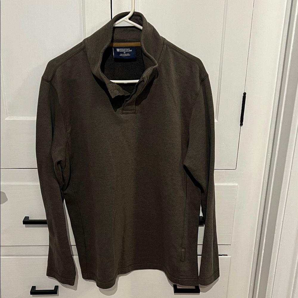 Men’s mountain warehouse fleece quarter button down.